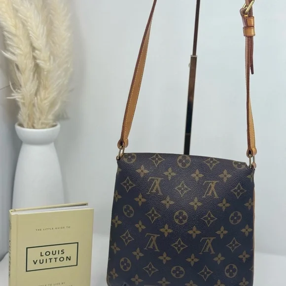 💯Authentic Louis Vuitton Musette Salsa shoulder Bag - Picture 3 of 7